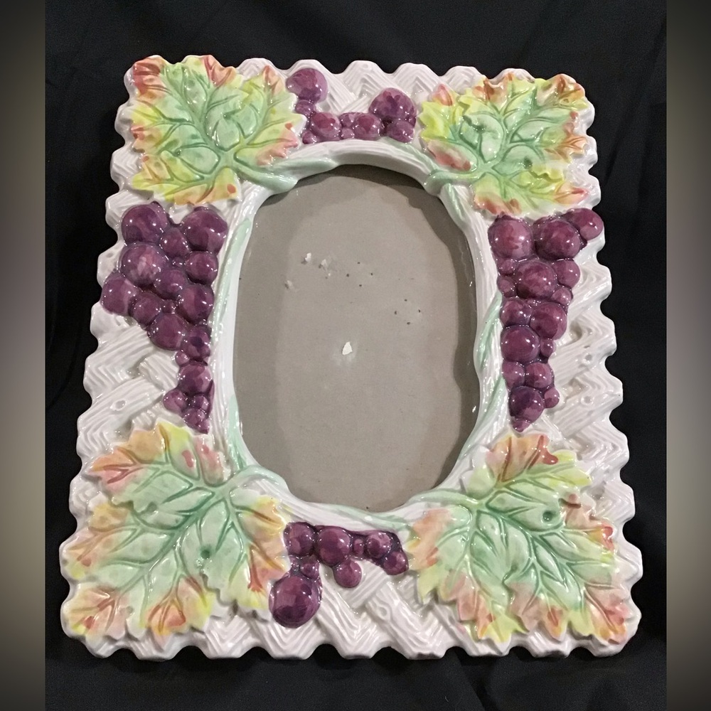 TERRAGRAFICS VINTAGE 1991 CERAMIC FRAME PICTURED GUC GRAPES FRUITS